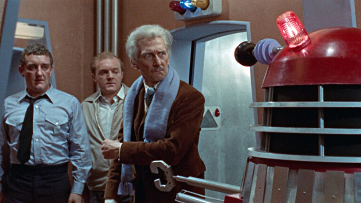 Les Daleks envahissent la Terre
