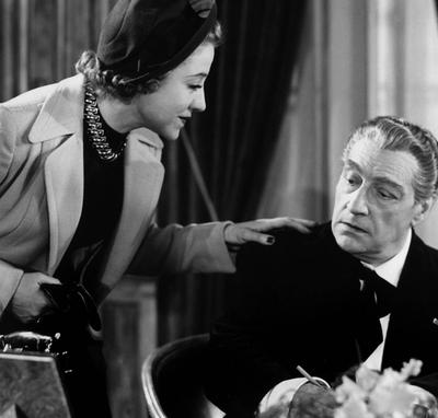 Dos au mur - À propos de Toâ (1949), de Sacha Guitry