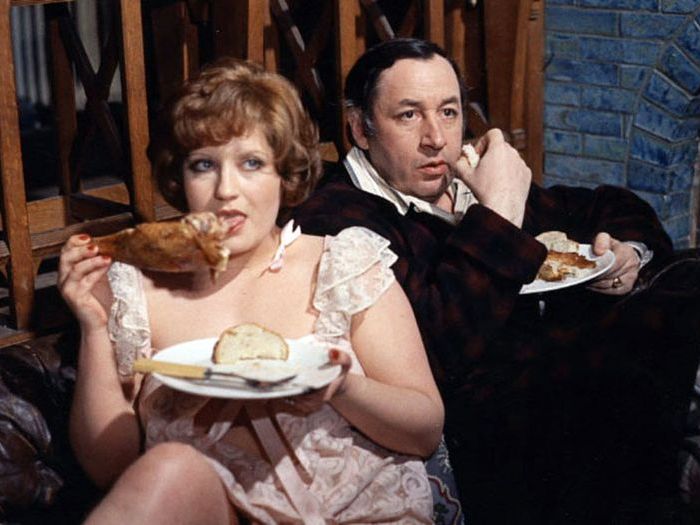 Andréa Ferréol et Philippe Noiret dans La Grande Bouffe