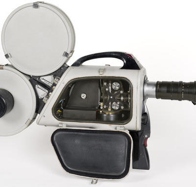 La caméra Debrie Sinmor 16 mm à son magnétique