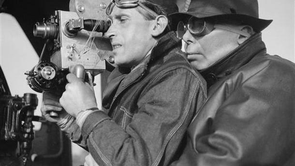 Jean Renoir et Curt Courant sur le tournage de <em>La Bête humaine</em> (Photo Sam Levin)