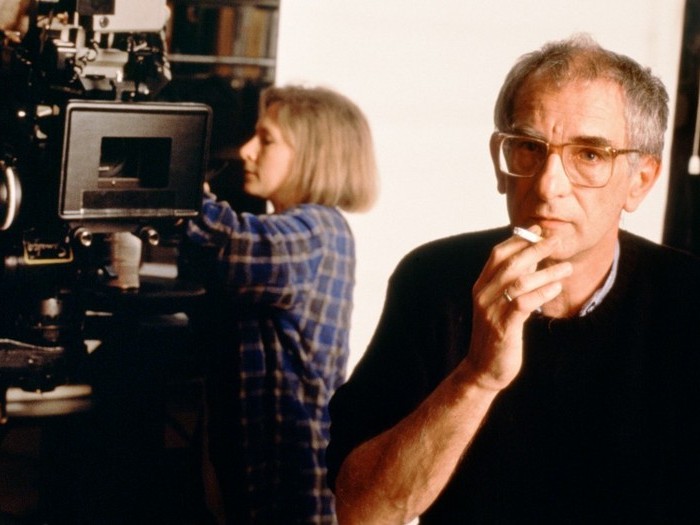 Krzysztof Kieślowski sur le tournage de Rouge (Photo Mk2/DR)