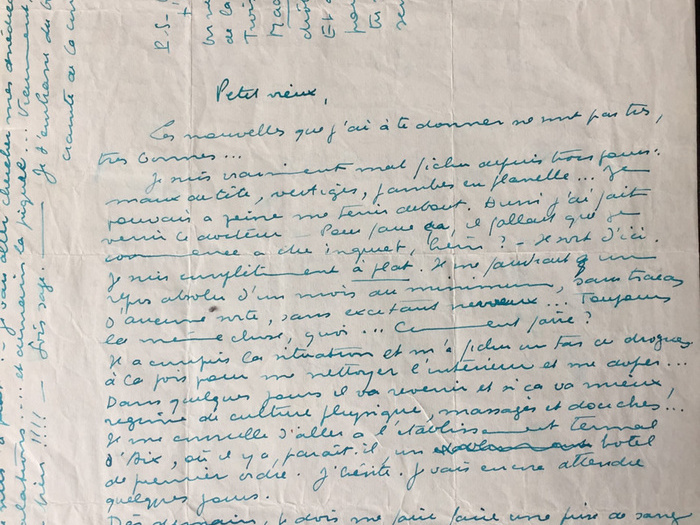 « On ne voit que toi place de la Libération... Trois photos de Madame X [...] après m'avoir poursuivi à Arcachon, tu me poursuis cette semaine, ici !!! » Lettre de Marcel Carné à « Petit vieux », du 19 octobre 1951. CARLES3356B93