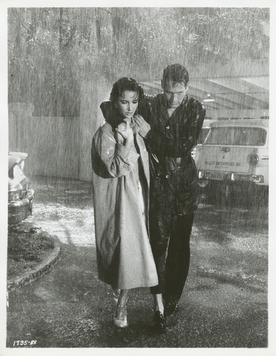 Liz Taylor et Paul Newman dans La Chatte sur un toit brûlant (Photo de tournage, DR)