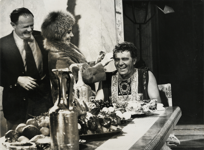 Mankiewicz, Taylor et Burton en visite à Almería (Photo de tournage, Fonds Lucie Lichtig)