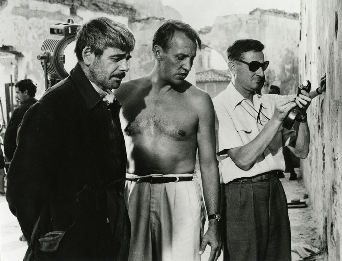 Paul Muni, Joseph Losey et Henri Alekan sur le tournage d'Un homme à détruire (DR)