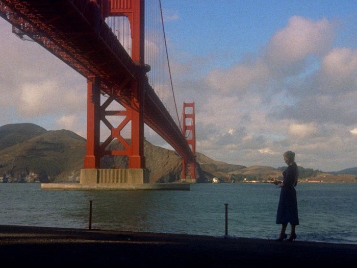 « Vertigo », Madeleine devant le pont de San Fransisco