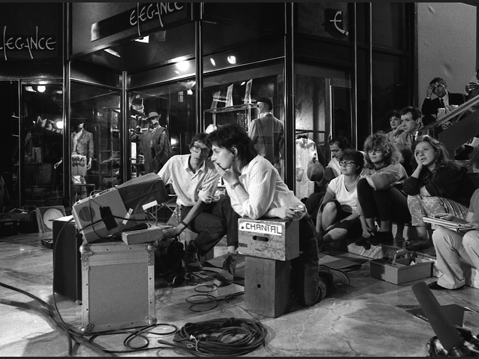 Chantal Akerman sur le tournage de Golden Eighties (photographie © Jean Ber – Fondation Chantal Akerman)