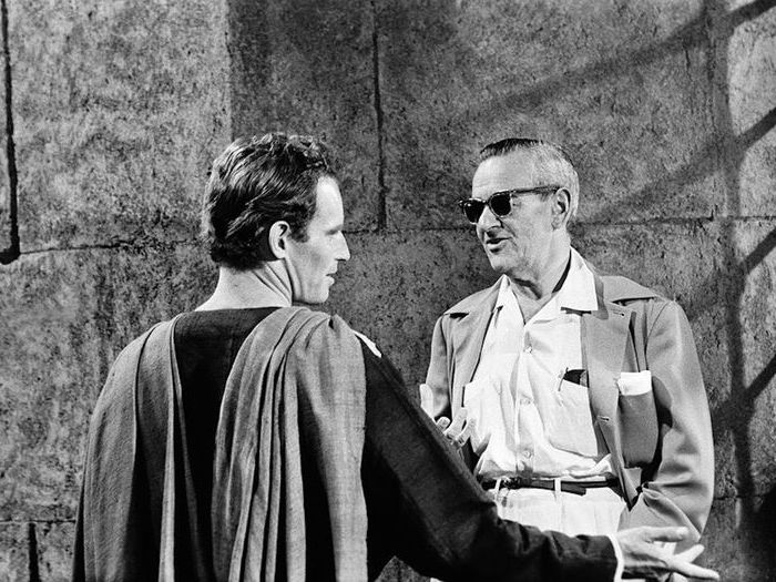 Charlton Heston et William Wyler sur le tournage de Ben-Hur