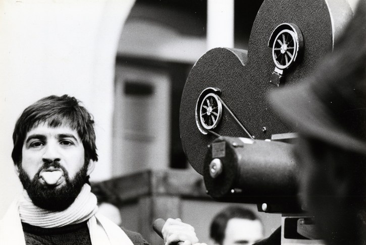 János Kende sur le tournage de Sirokkó (Miklós Jancsó, 1969)