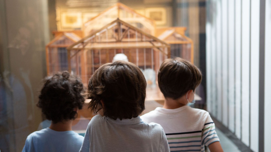 Un dimanche avec Georges Méliès – Visite guidée du Musée et atelier (dès 6 ans)