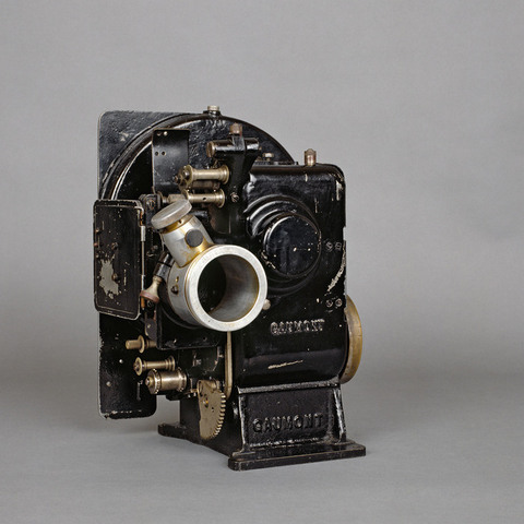 Projecteur de film 35 mm (AP-15-3053) - Collection - Catalogue des