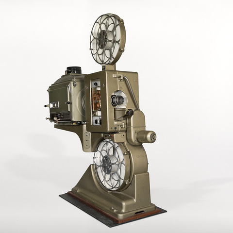 Projecteur de film 35 mm sonore (AP-13-2801) - Collection - Catalogue