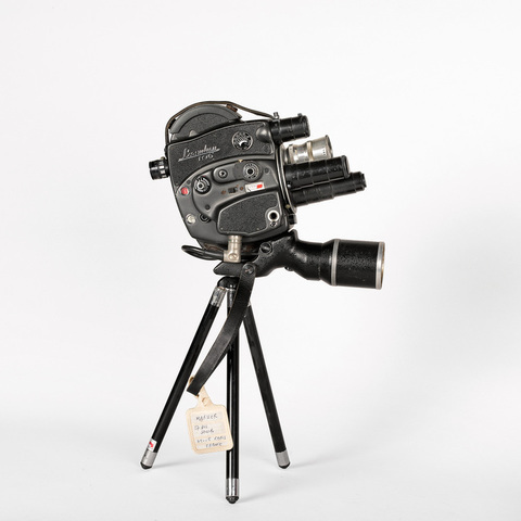 Caméra sous-marine film 16 mm (AP-01-2310(1/6)) - Collection - Catalogue  des appareils cinématographiques - La Cinémathèque française