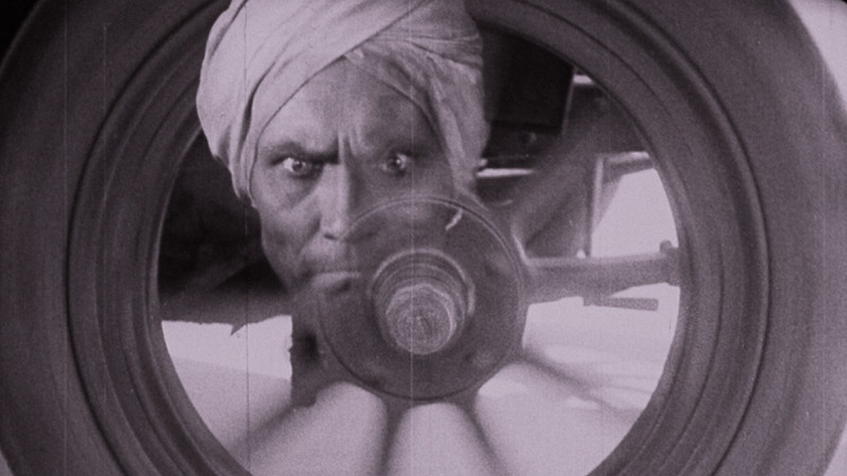 Tombeau hindou, partie 1 : La Mission du yogi