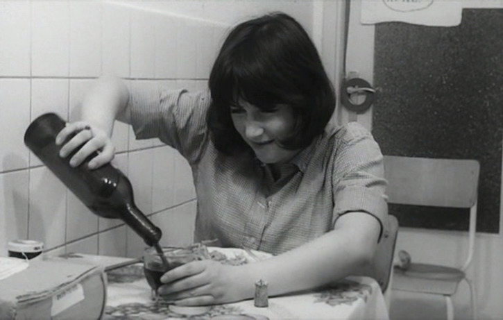 SAUTE MA VILLE (CHANTAL AKERMAN, 1968) SAUTE MA VILLE (CHANTAL AKERMAN, 1968)