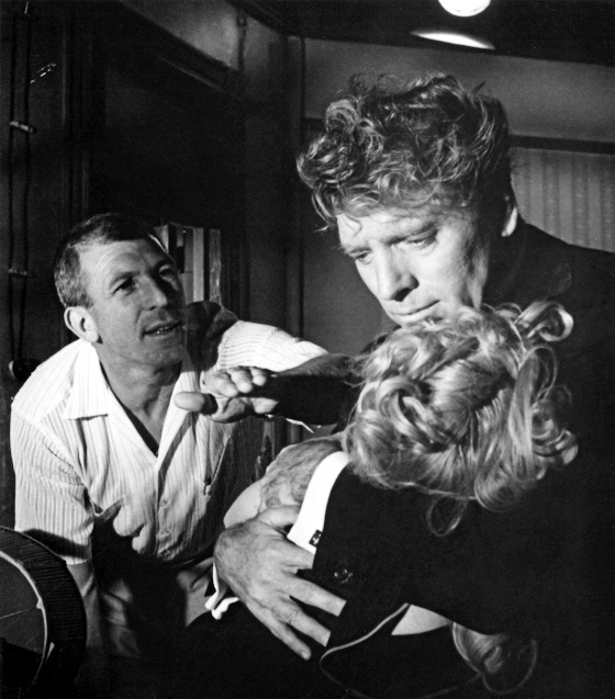 Richard Brooks dirige Burt Lancaster et Shirley Jones (tournage d'"Elmer Gantry", 1960)